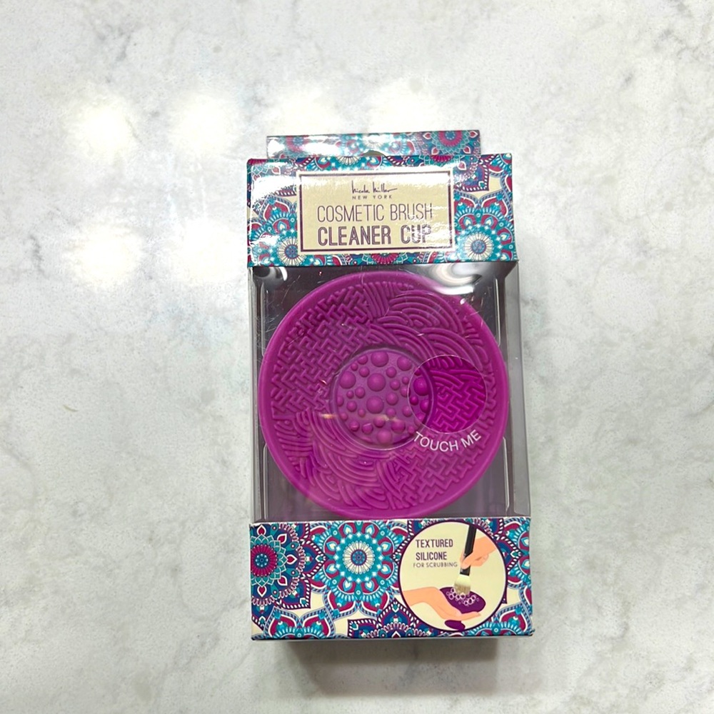 Nicole Miller Cosmetic Cleaning Cup